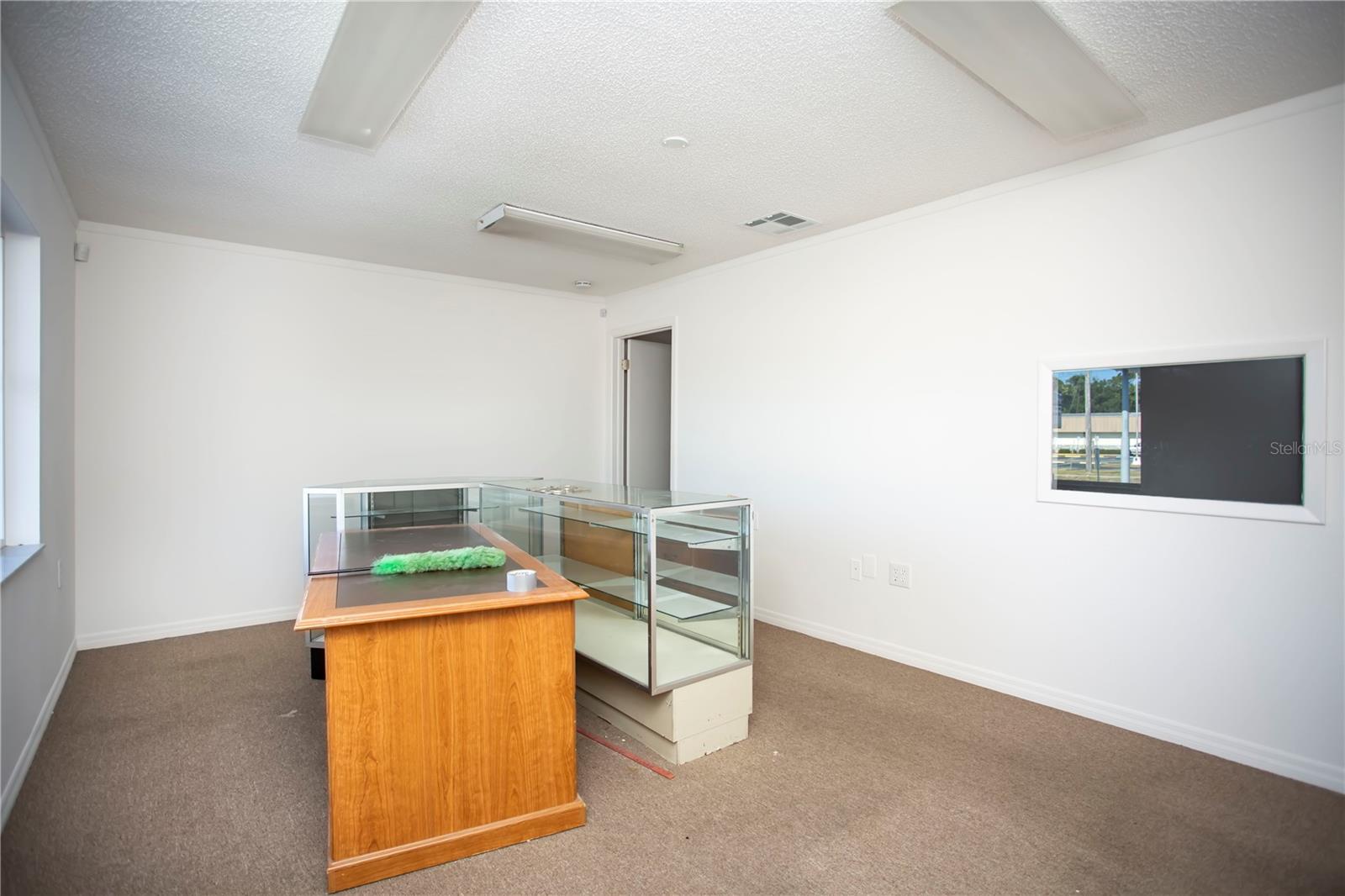 Image 5 of 14 For 7150 Congress Street