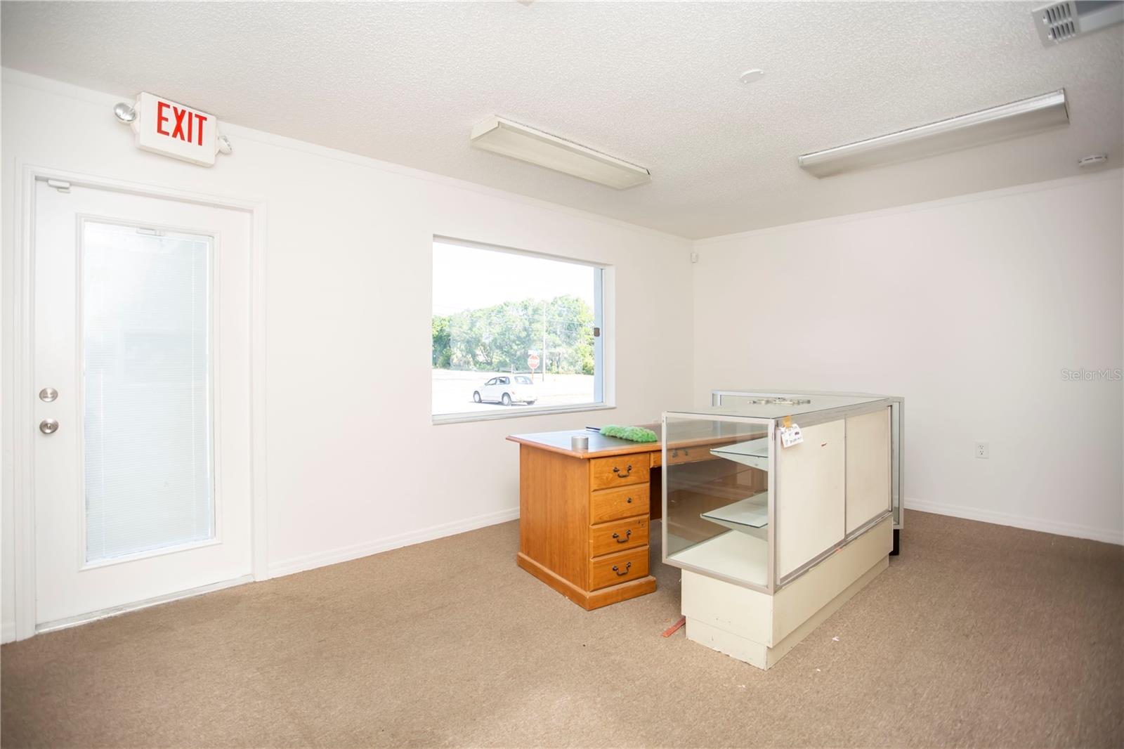 Image 8 of 14 For 7150 Congress Street