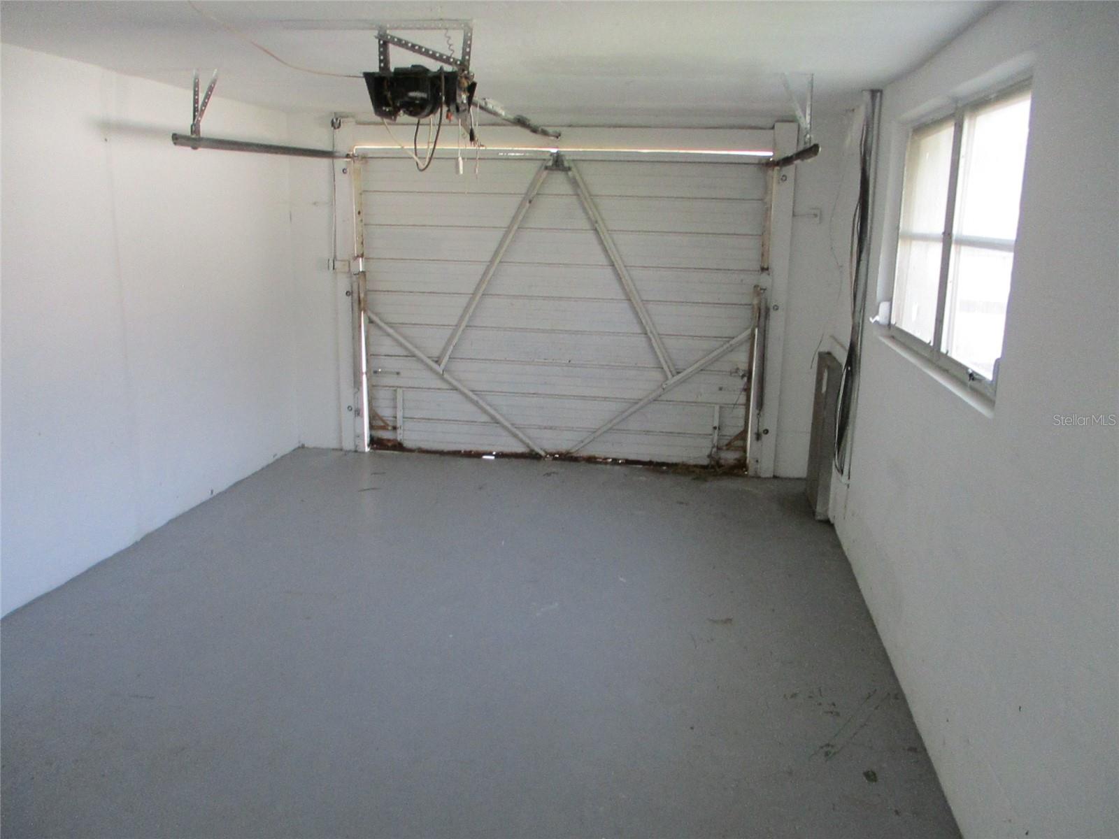 Image 7 of 11 For 7925 Bracken Drive