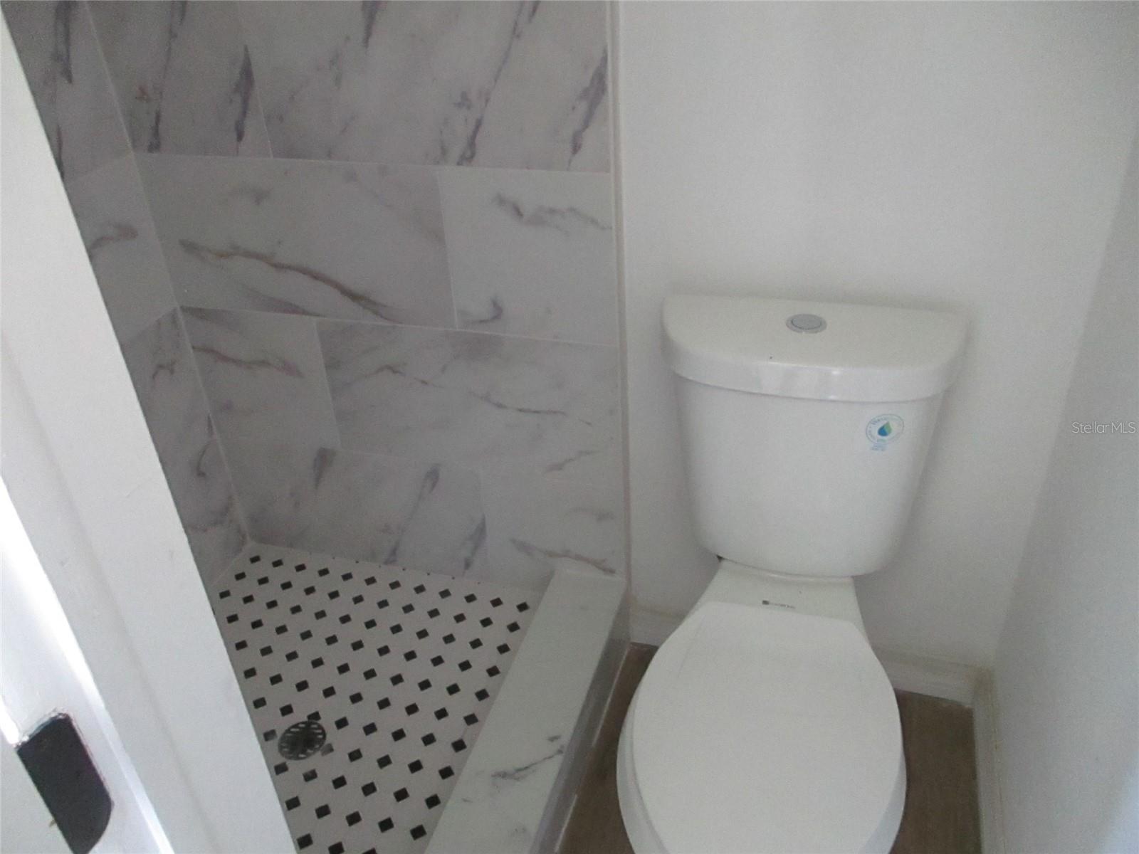 Image 8 of 11 For 7925 Bracken Drive