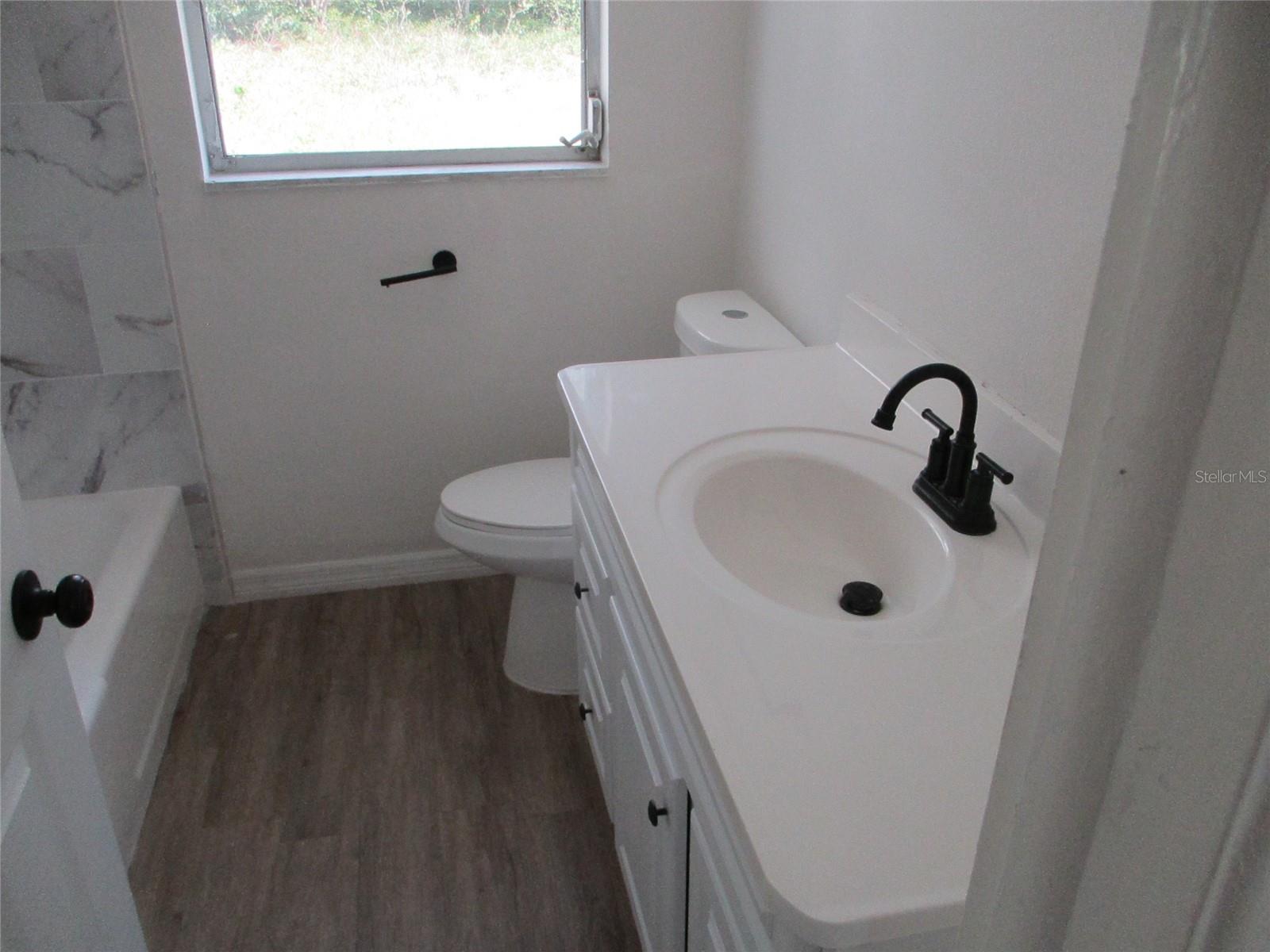 Image 9 of 11 For 7925 Bracken Drive