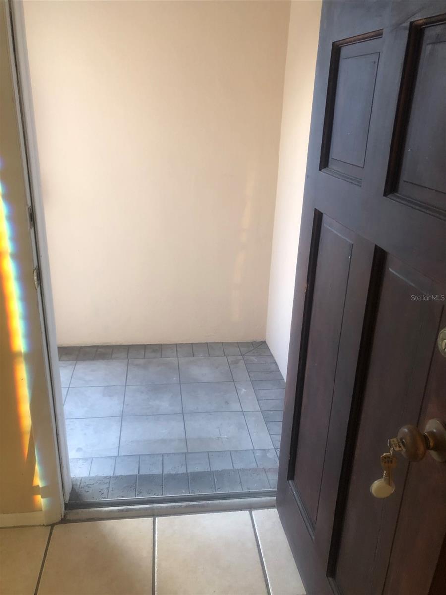 Image 11 of 23 For 4244 Sheldon Place 4244