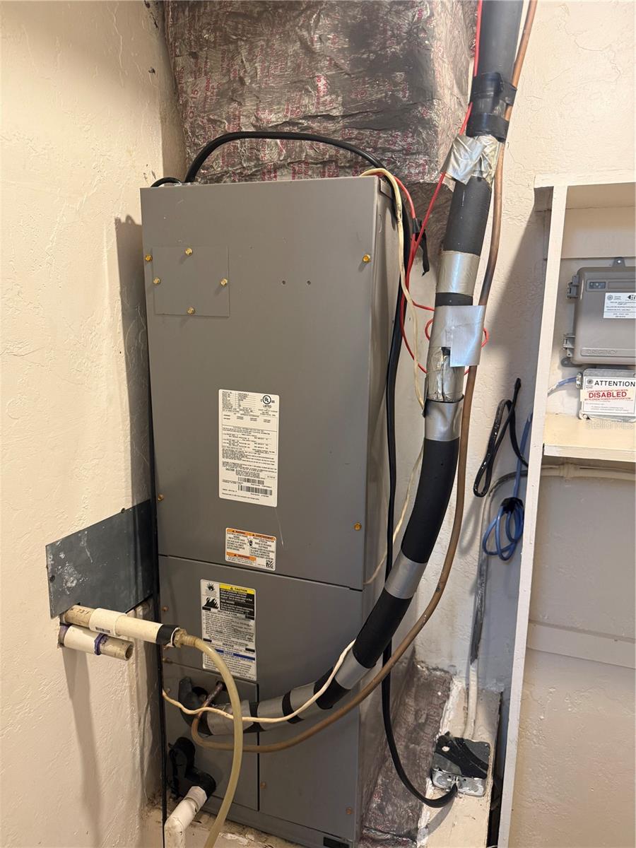 Image 18 of 23 For 4244 Sheldon Place 4244