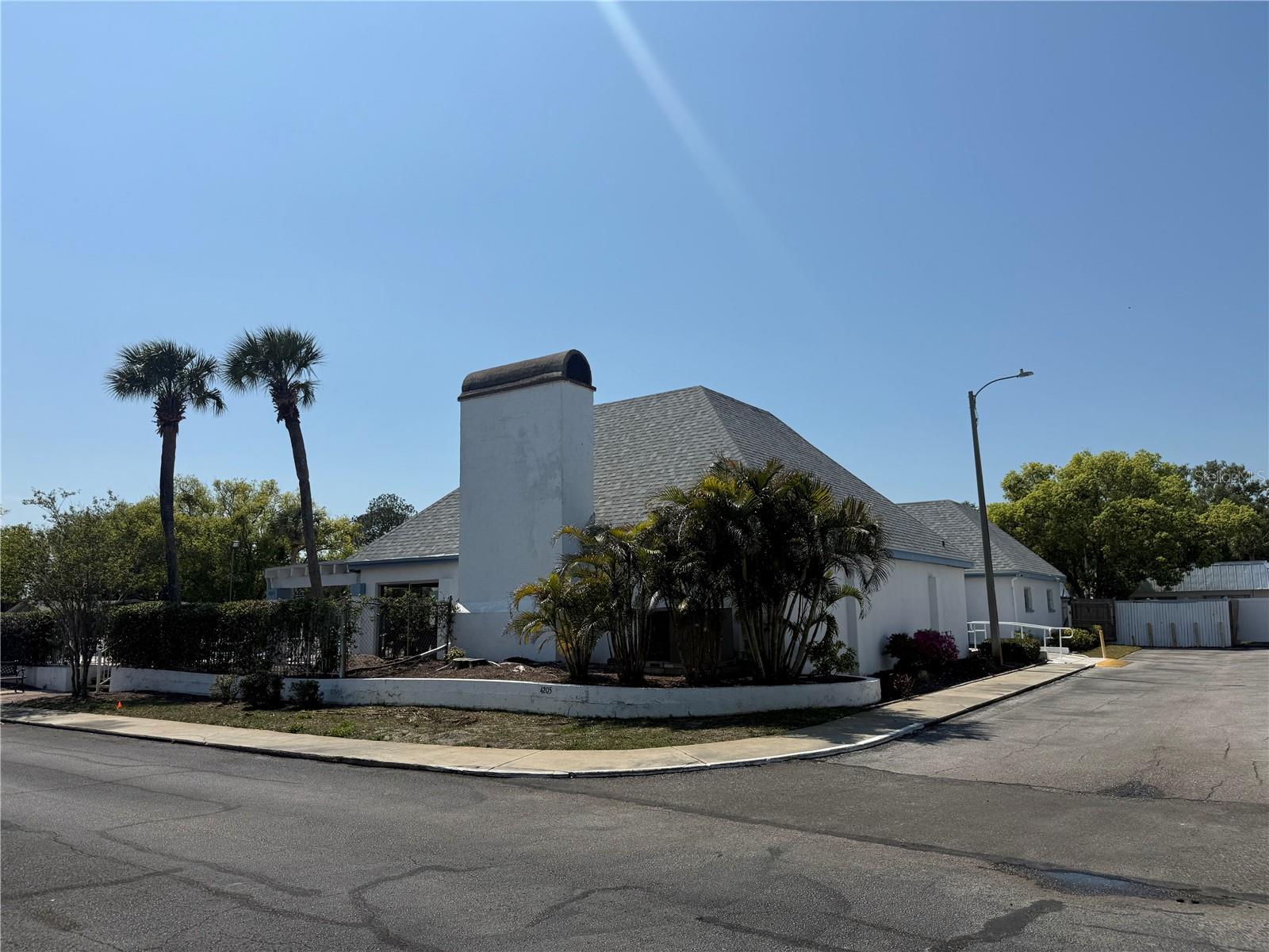 Image 19 of 23 For 4244 Sheldon Place 4244