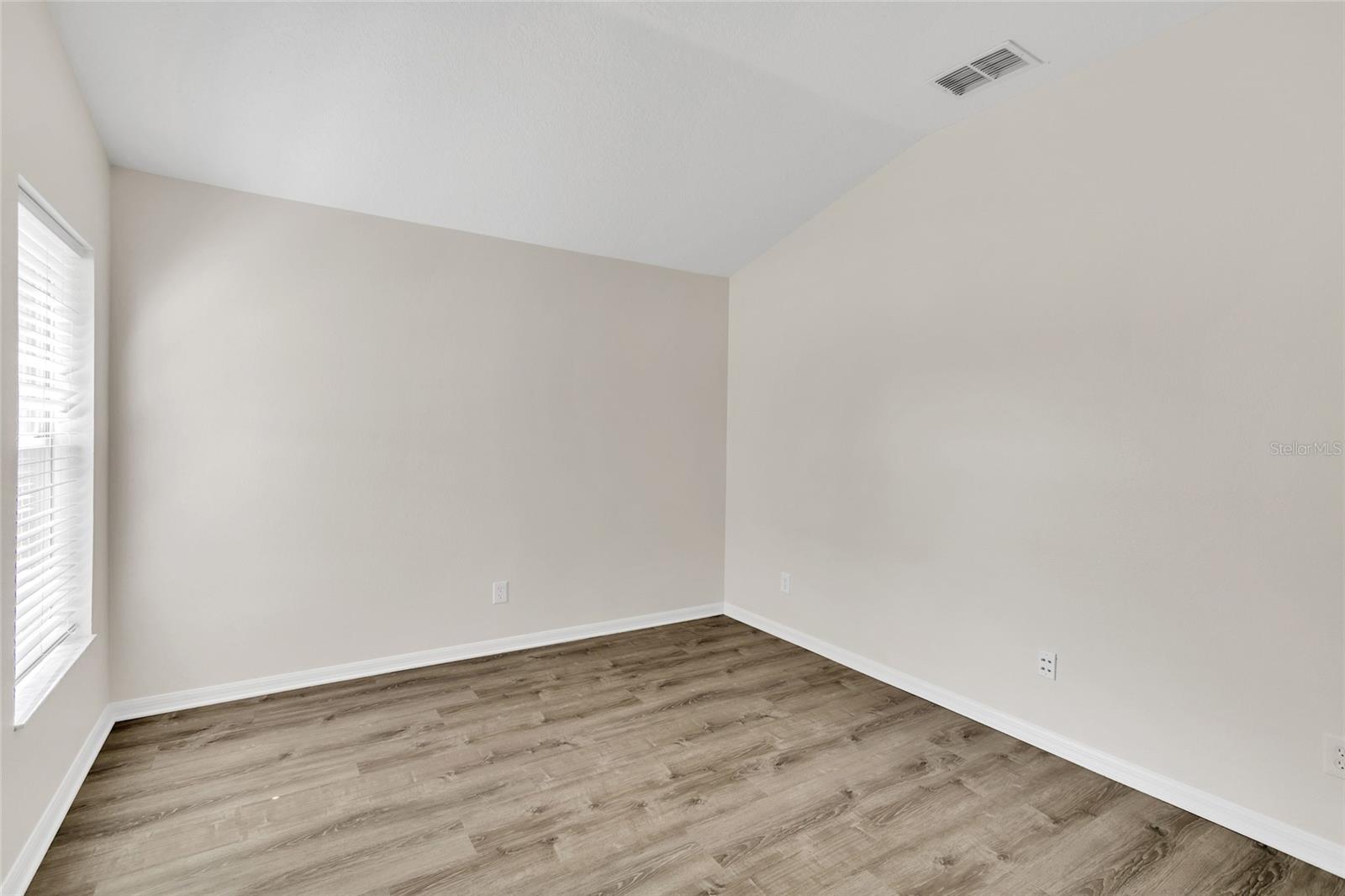 Image 23 of 56 For 13444 Haverhill Drive