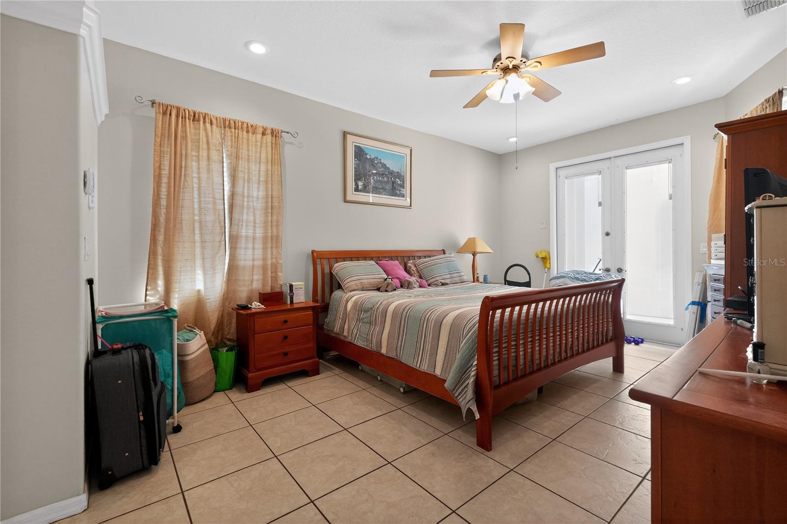 Image 26 of 42 For 14024 Warm Springs Court