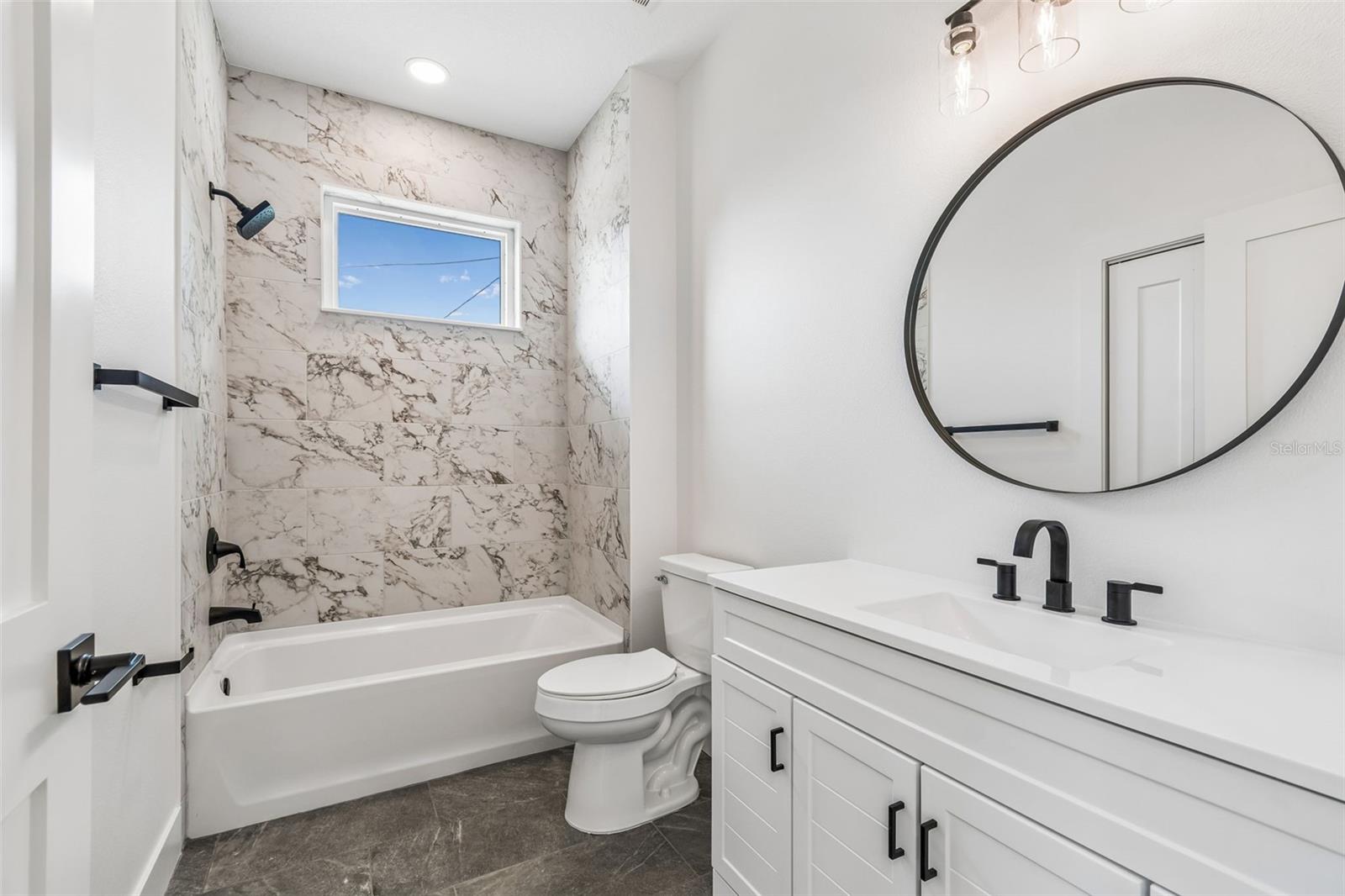 Image 40 of 77 For 2844 30th Avenue N