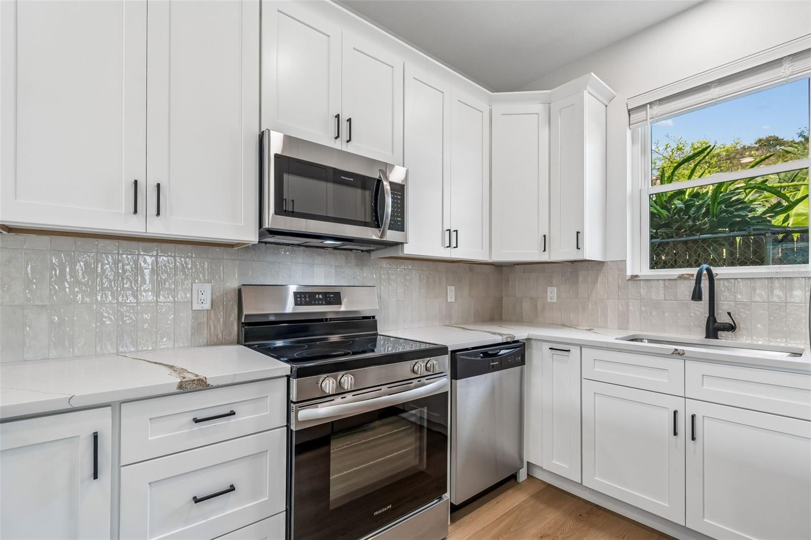 Image 49 of 77 For 2844 30th Avenue N