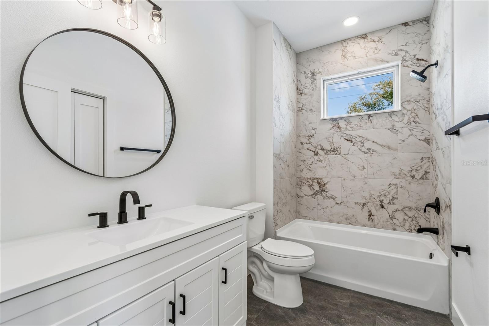 Image 59 of 77 For 2844 30th Avenue N