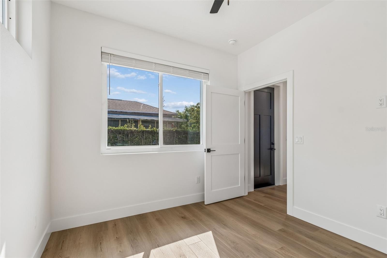 Image 61 of 77 For 2844 30th Avenue N