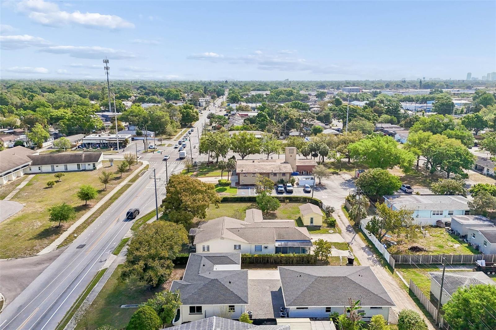 Image 63 of 77 For 2844 30th Avenue N