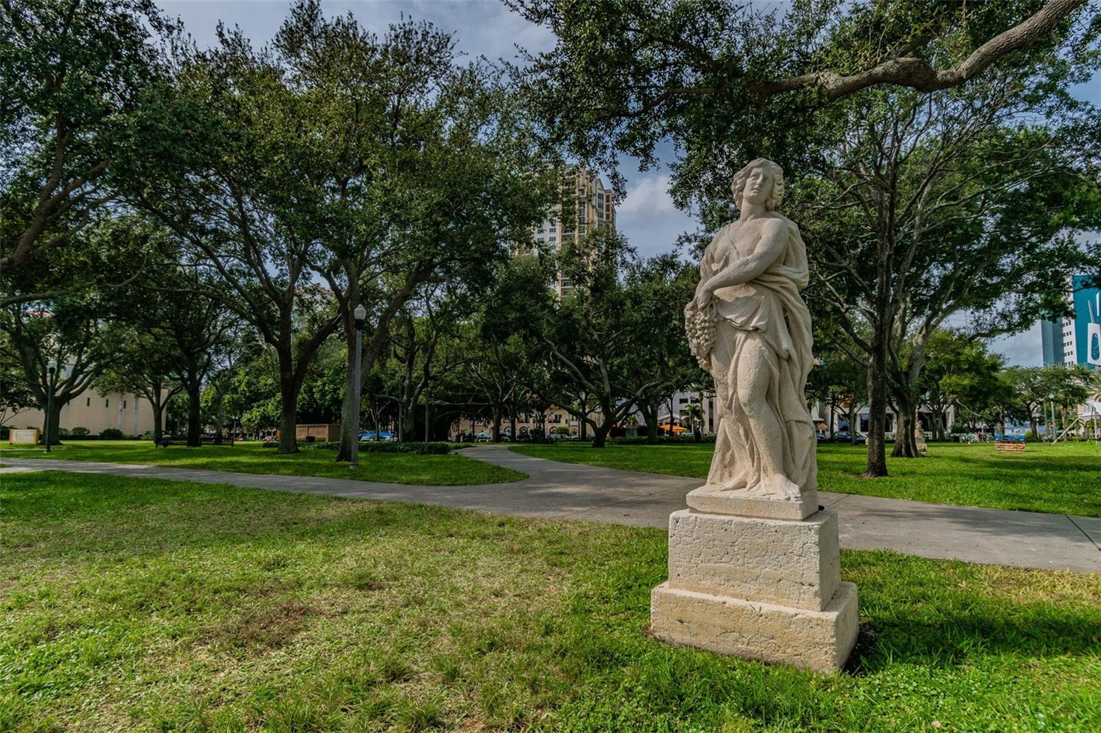 Image 71 of 77 For 2844 30th Avenue N