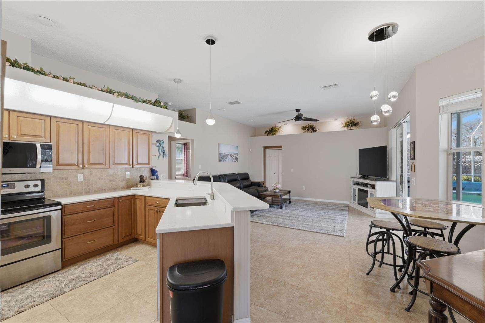 Image 13 of 59 For 7442 Aloe Drive