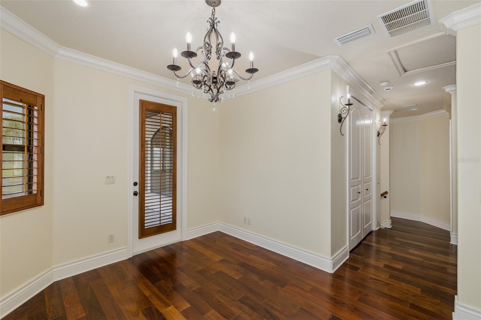 Image 52 of 99 For 9943 Milano Drive