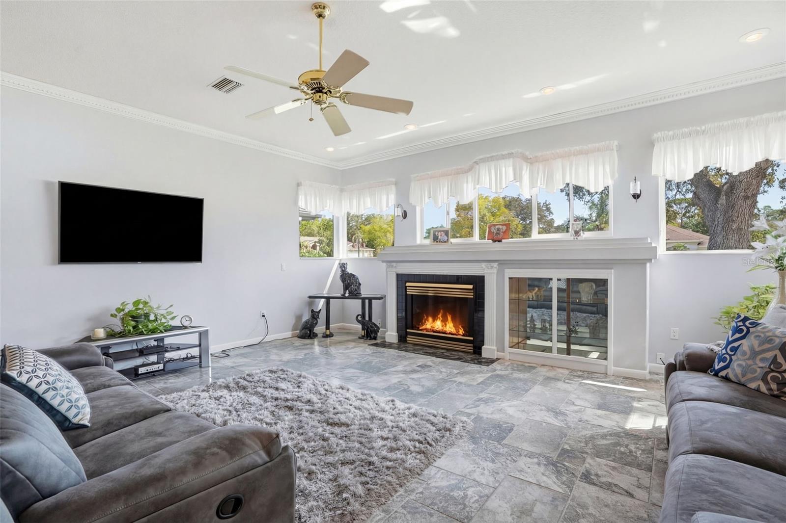 Image 17 of 90 For 18729 Bascomb Lane