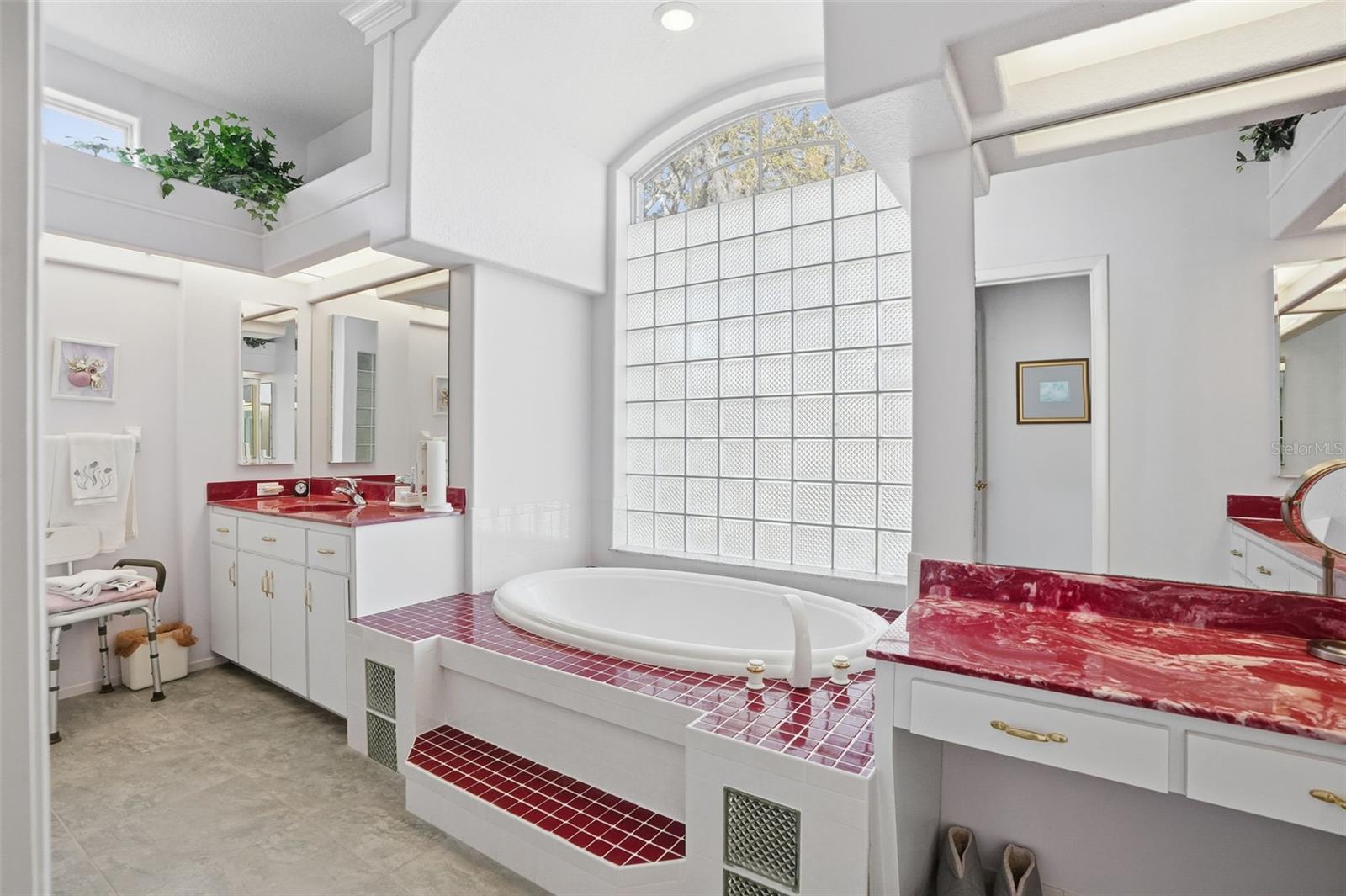 Image 39 of 90 For 18729 Bascomb Lane