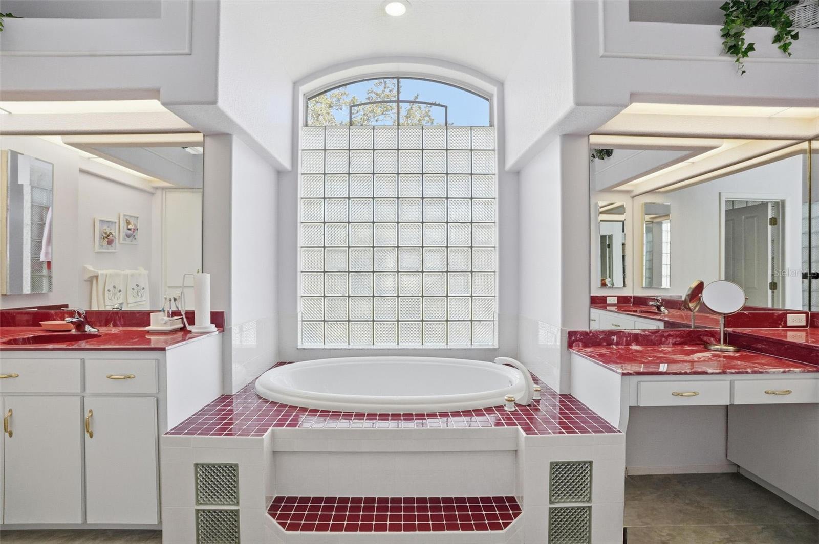 Image 40 of 90 For 18729 Bascomb Lane