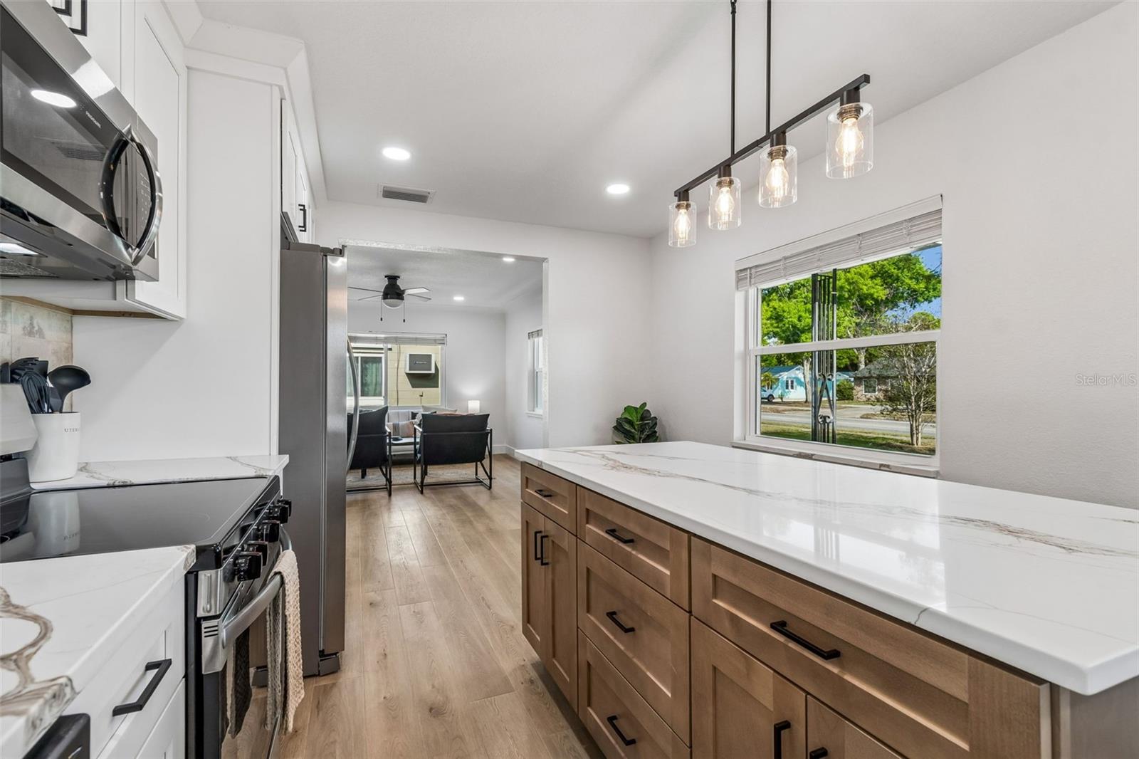 Image 12 of 73 For 2844 30th Avenue N