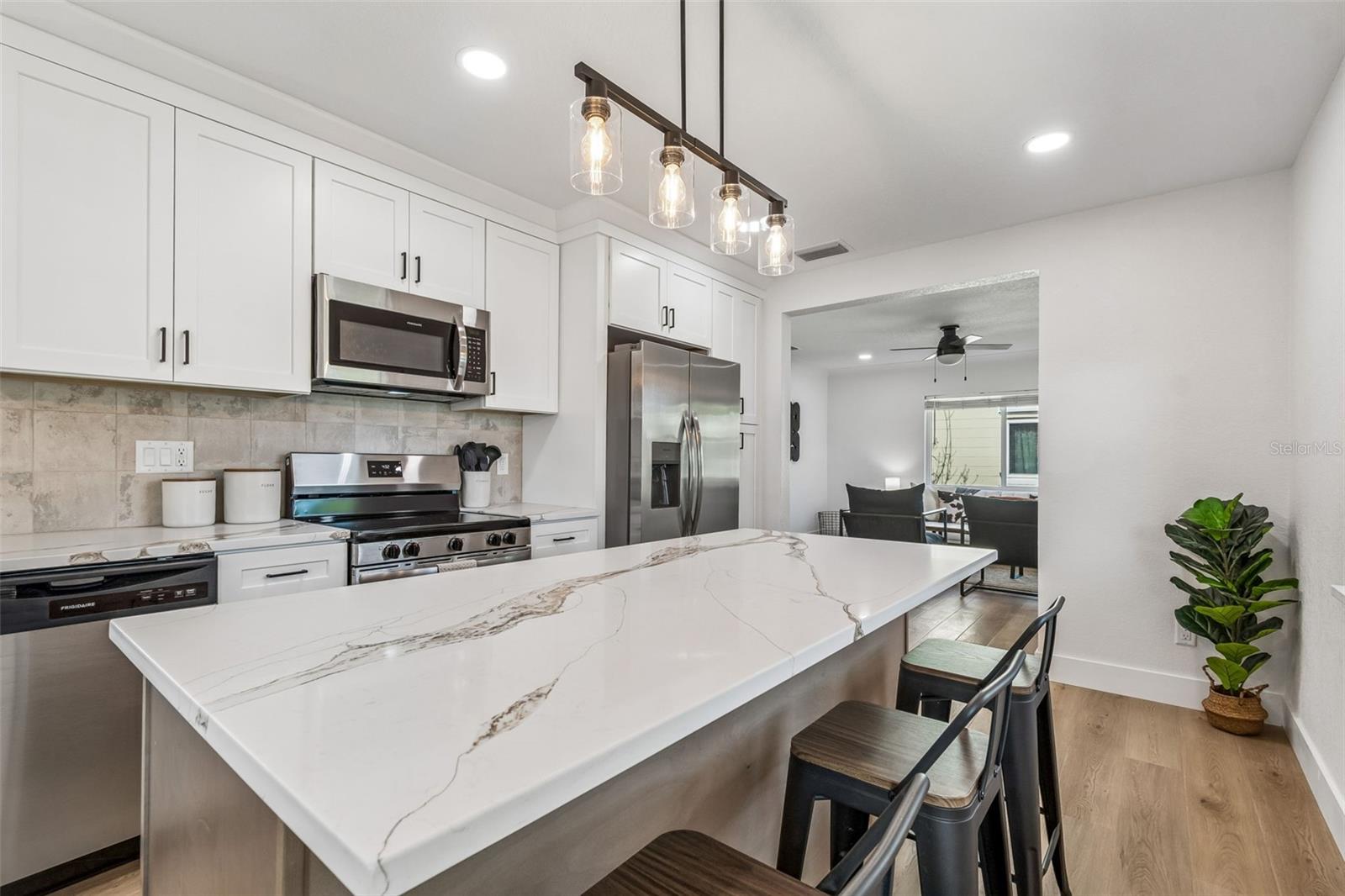 Image 13 of 73 For 2844 30th Avenue N