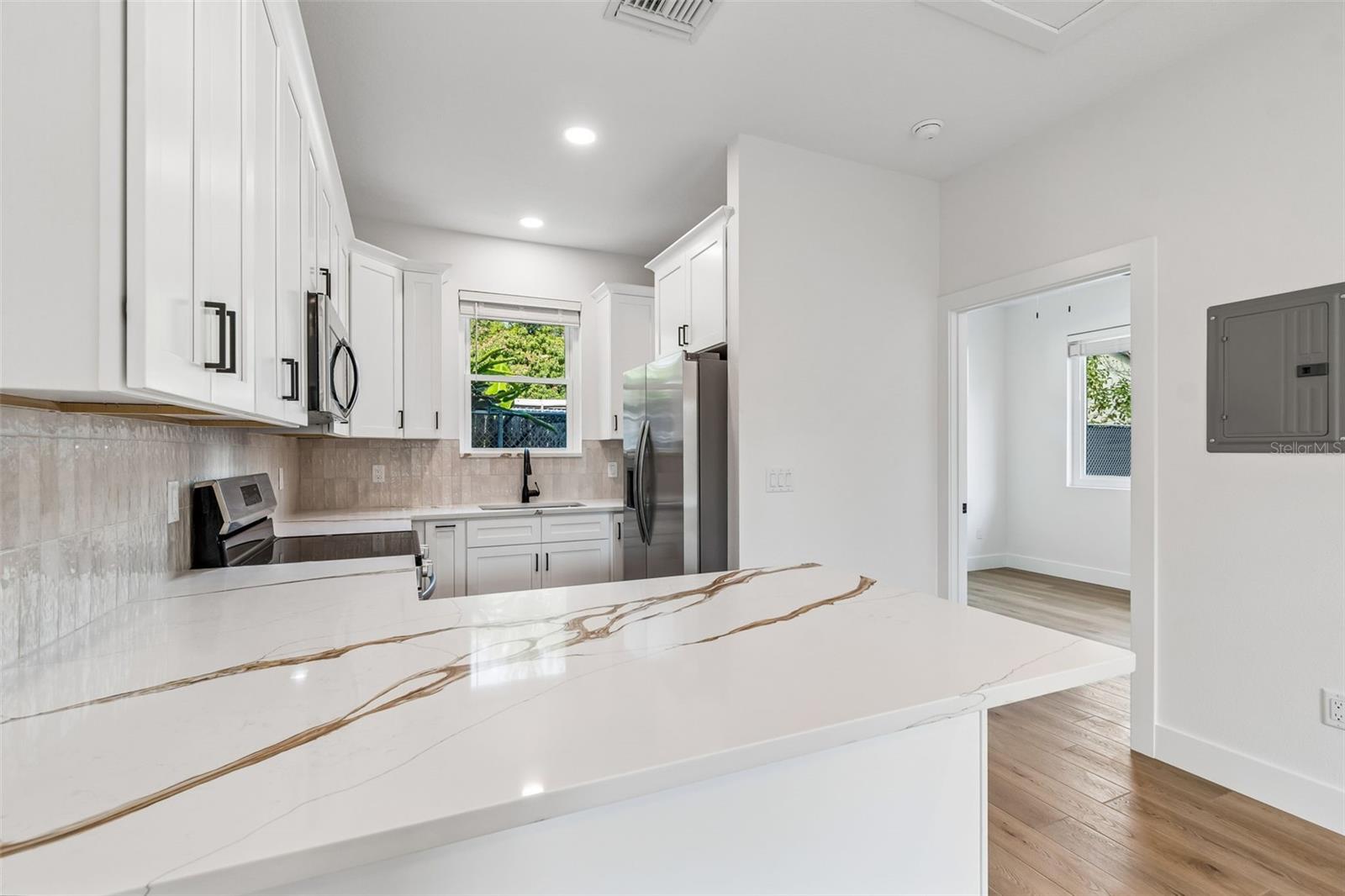 Image 49 of 73 For 2844 30th Avenue N