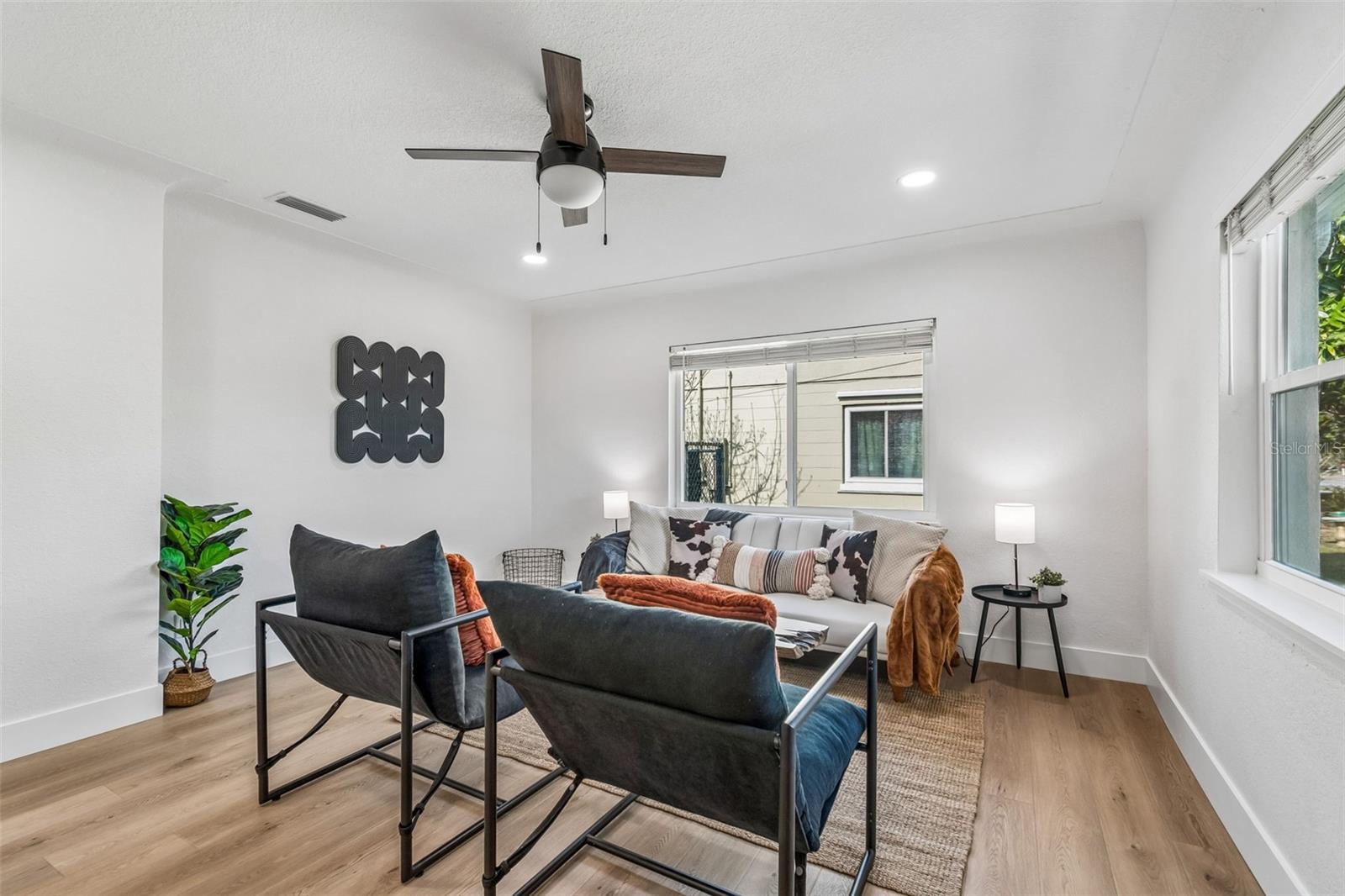 Image 6 of 73 For 2844 30th Avenue N