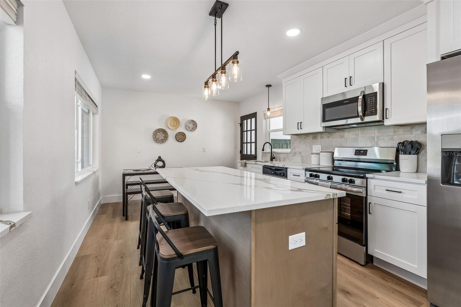 Image 9 of 73 For 2844 30th Avenue N