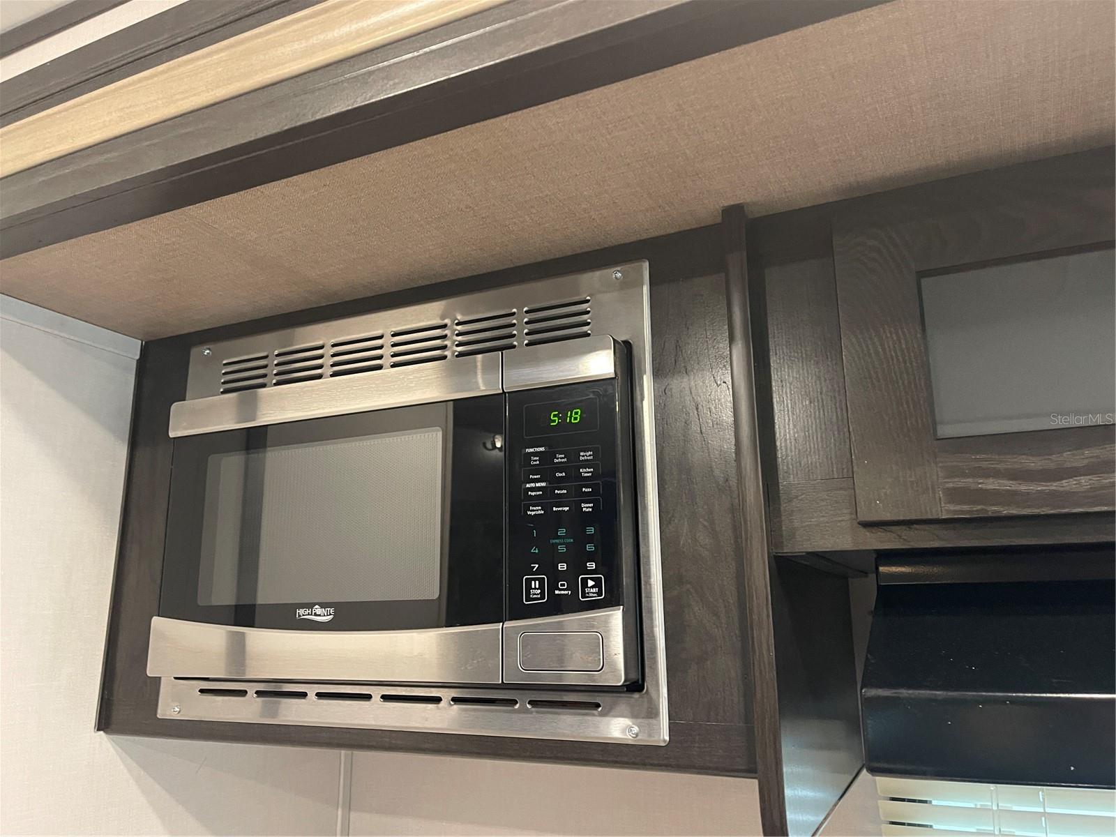 Image 15 of 51 For 20300 Leonard Road 78