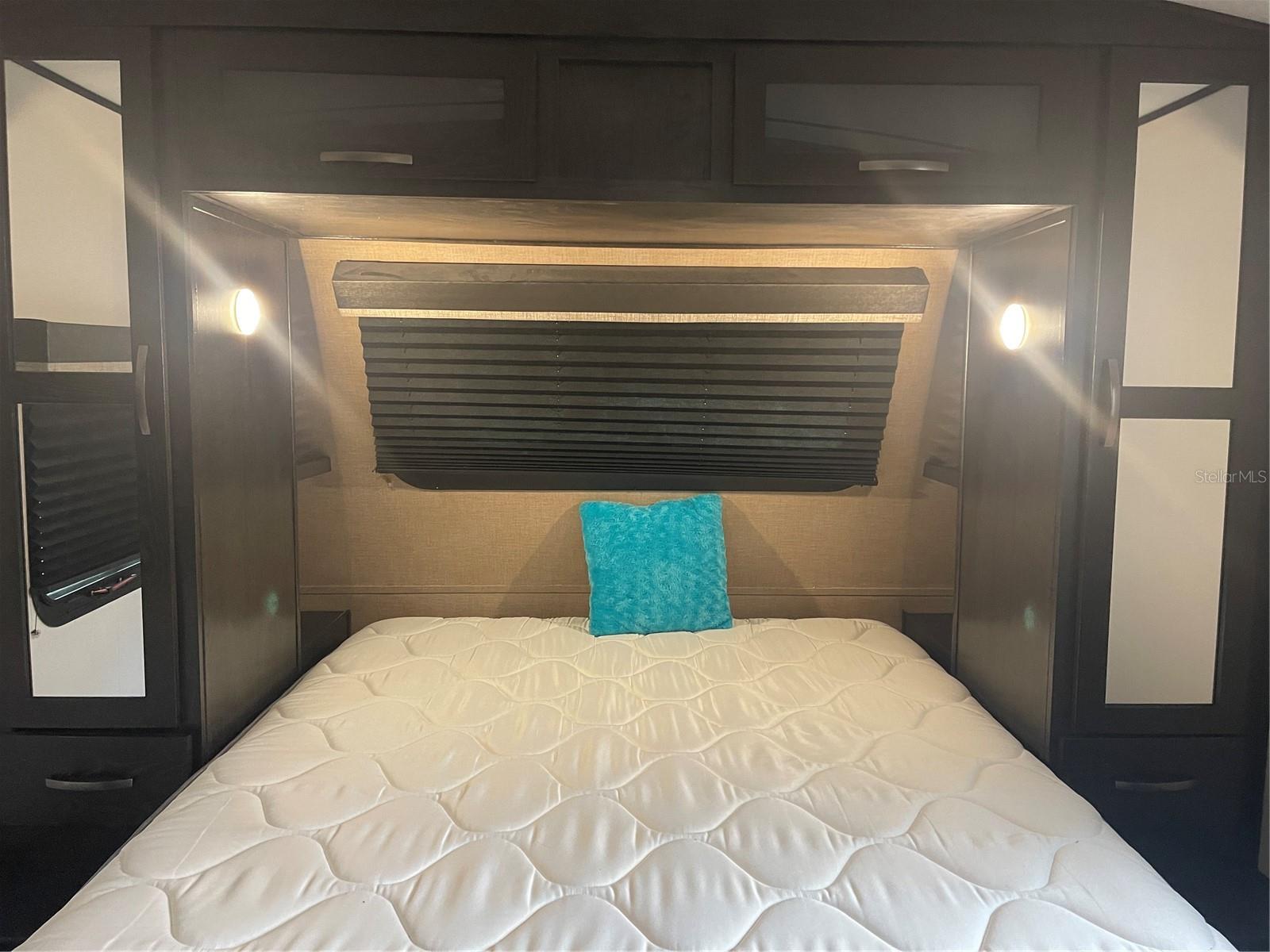 Image 20 of 51 For 20300 Leonard Road 78