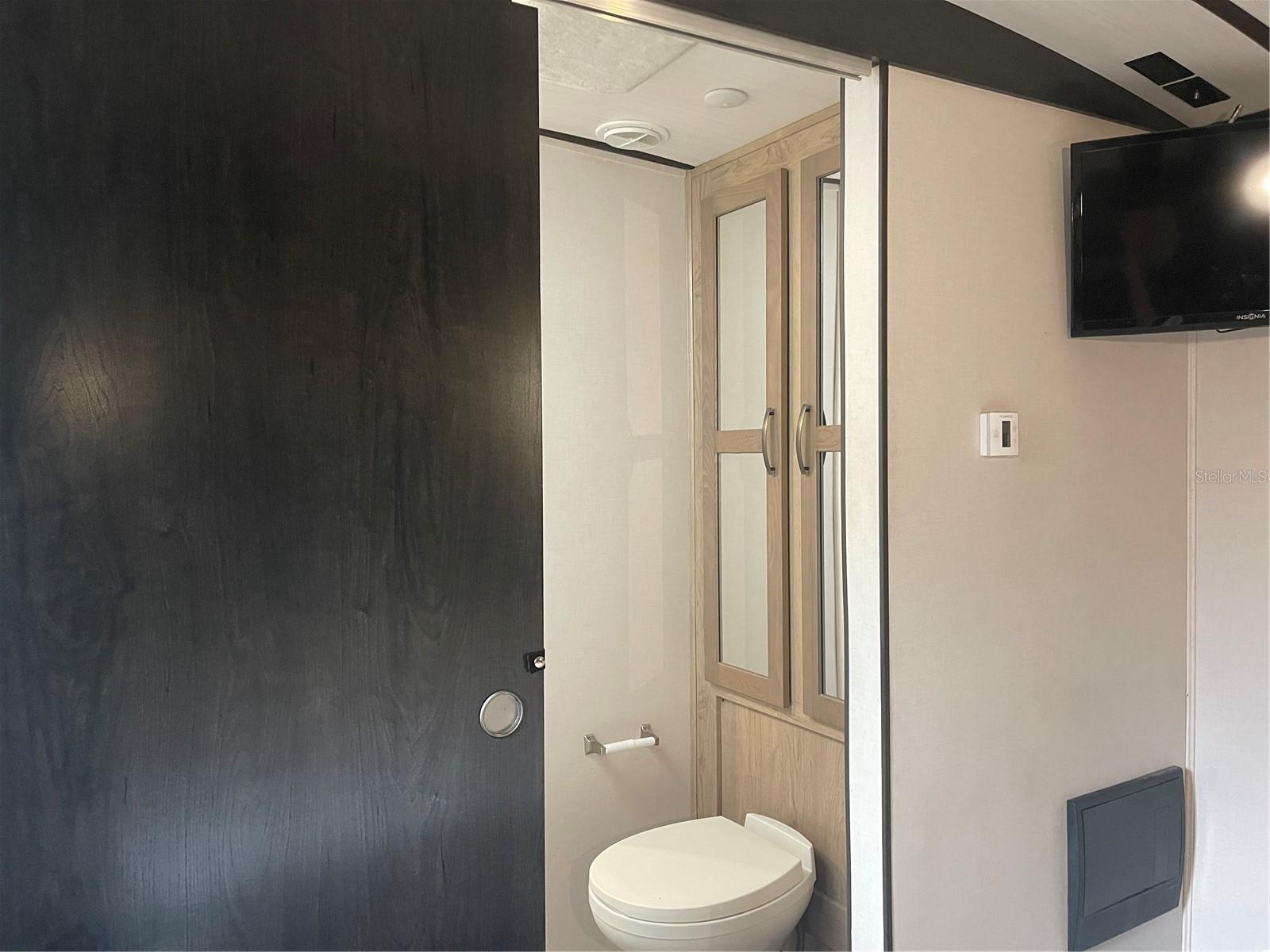 Image 22 of 51 For 20300 Leonard Road 78