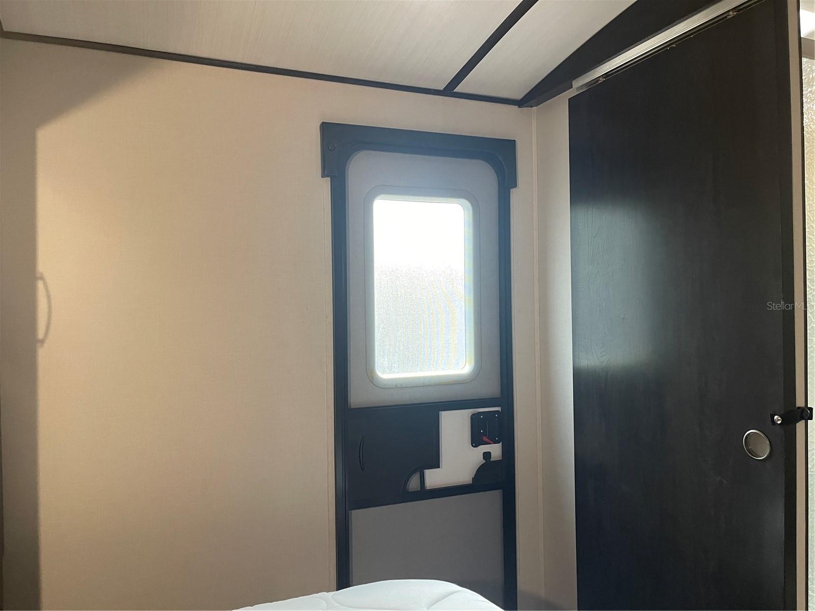 Image 26 of 51 For 20300 Leonard Road 78