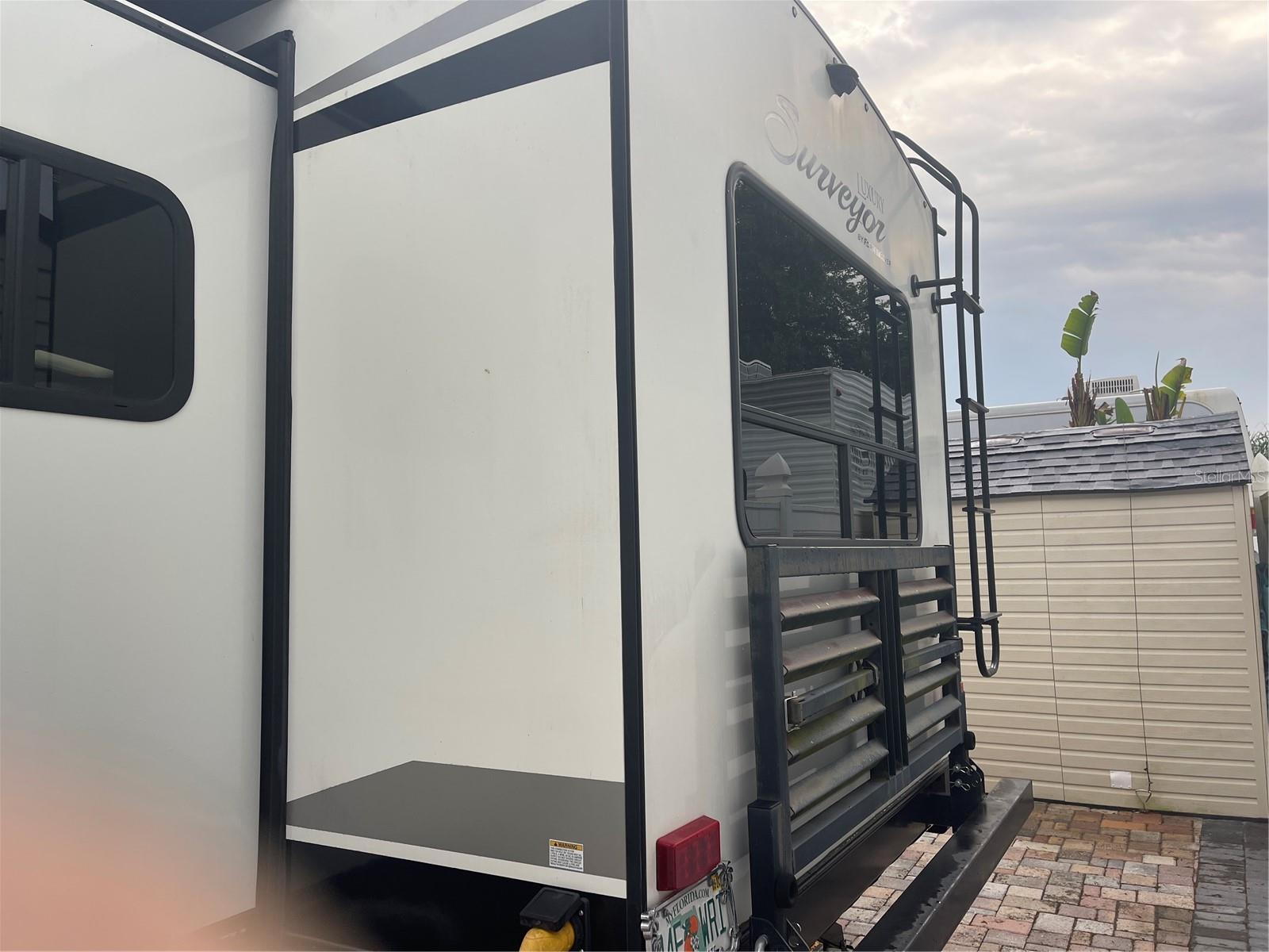 Image 33 of 51 For 20300 Leonard Road 78