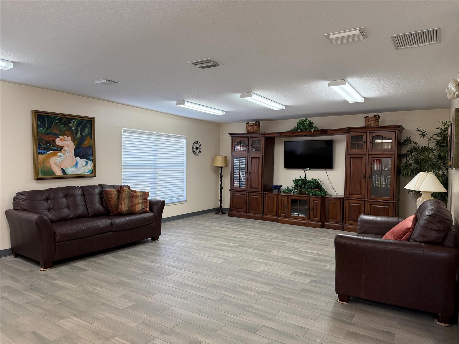 Image 47 of 51 For 20300 Leonard Road 78