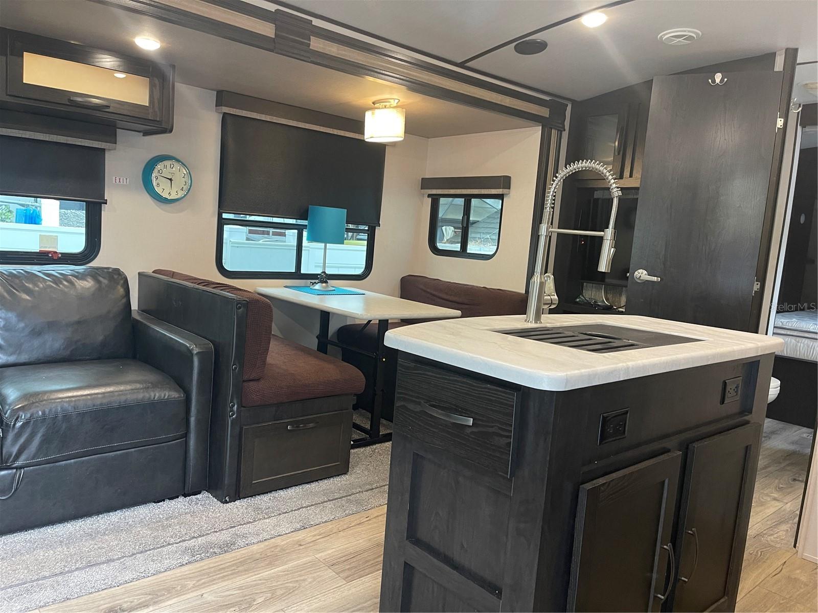 Image 9 of 51 For 20300 Leonard Road 78