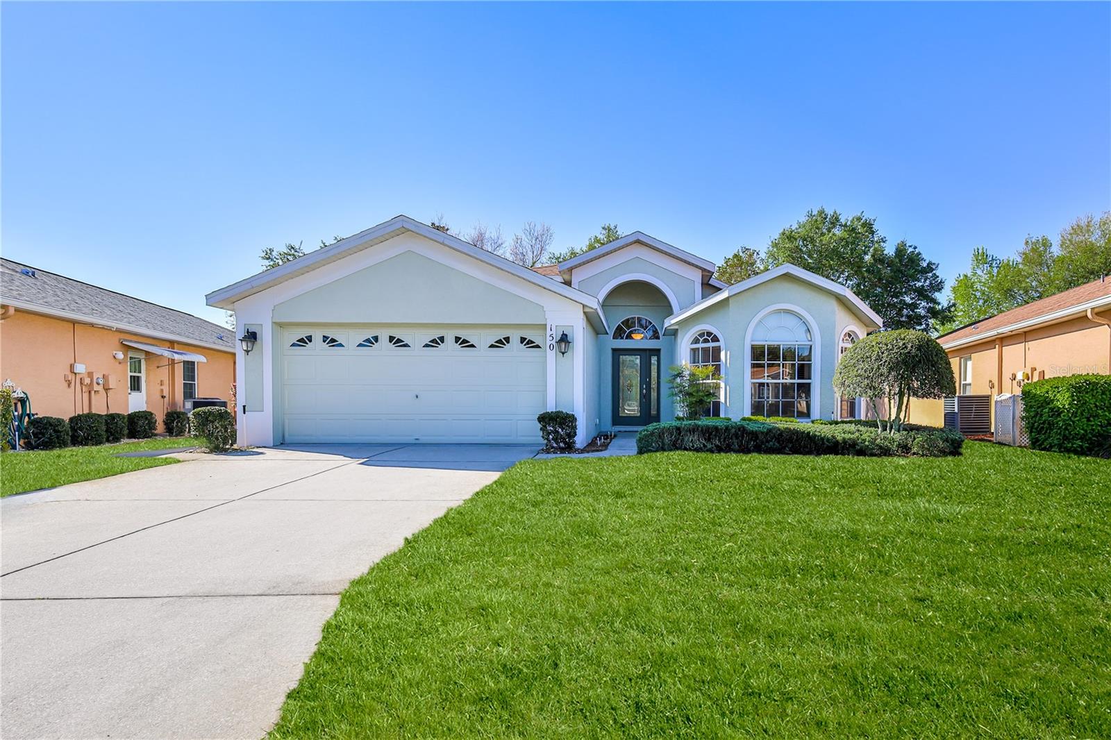 Listing photo id 0 for 150 Gordham Court