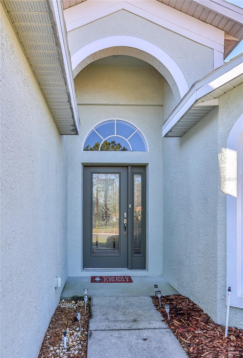 Listing photo id 1 for 150 Gordham Court