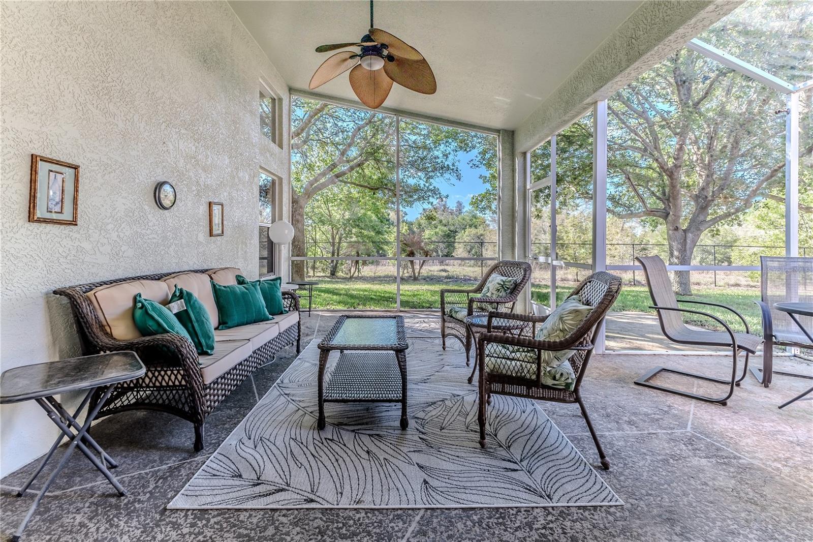 Listing photo id 29 for 150 Gordham Court