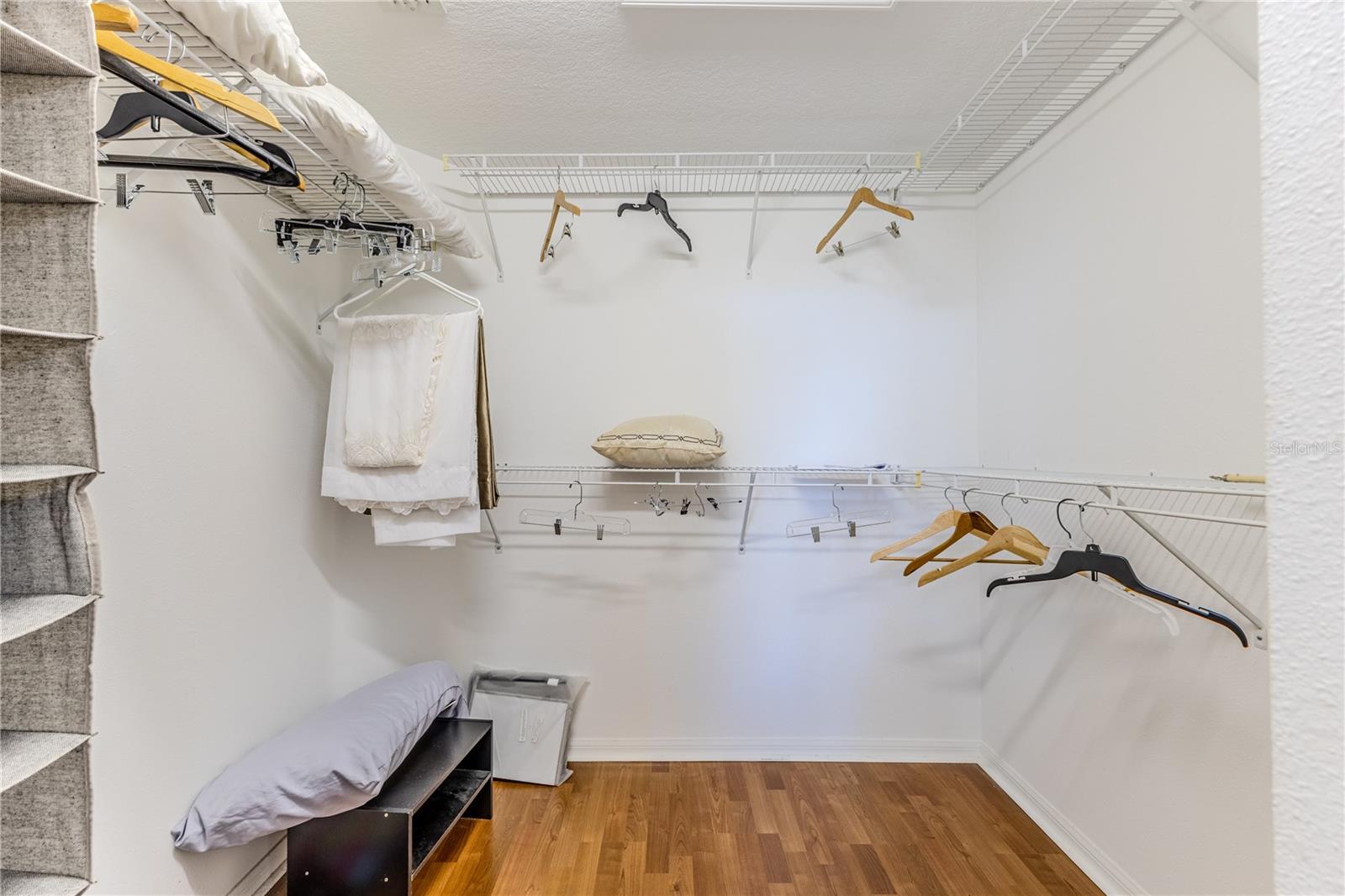 Listing photo id 36 for 150 Gordham Court