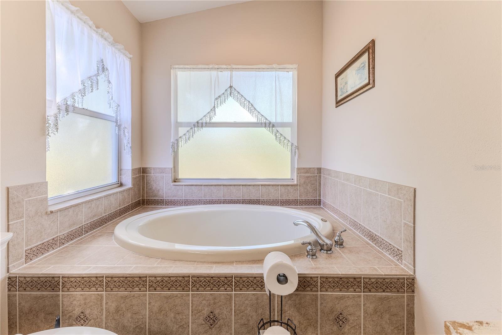 Listing photo id 38 for 150 Gordham Court