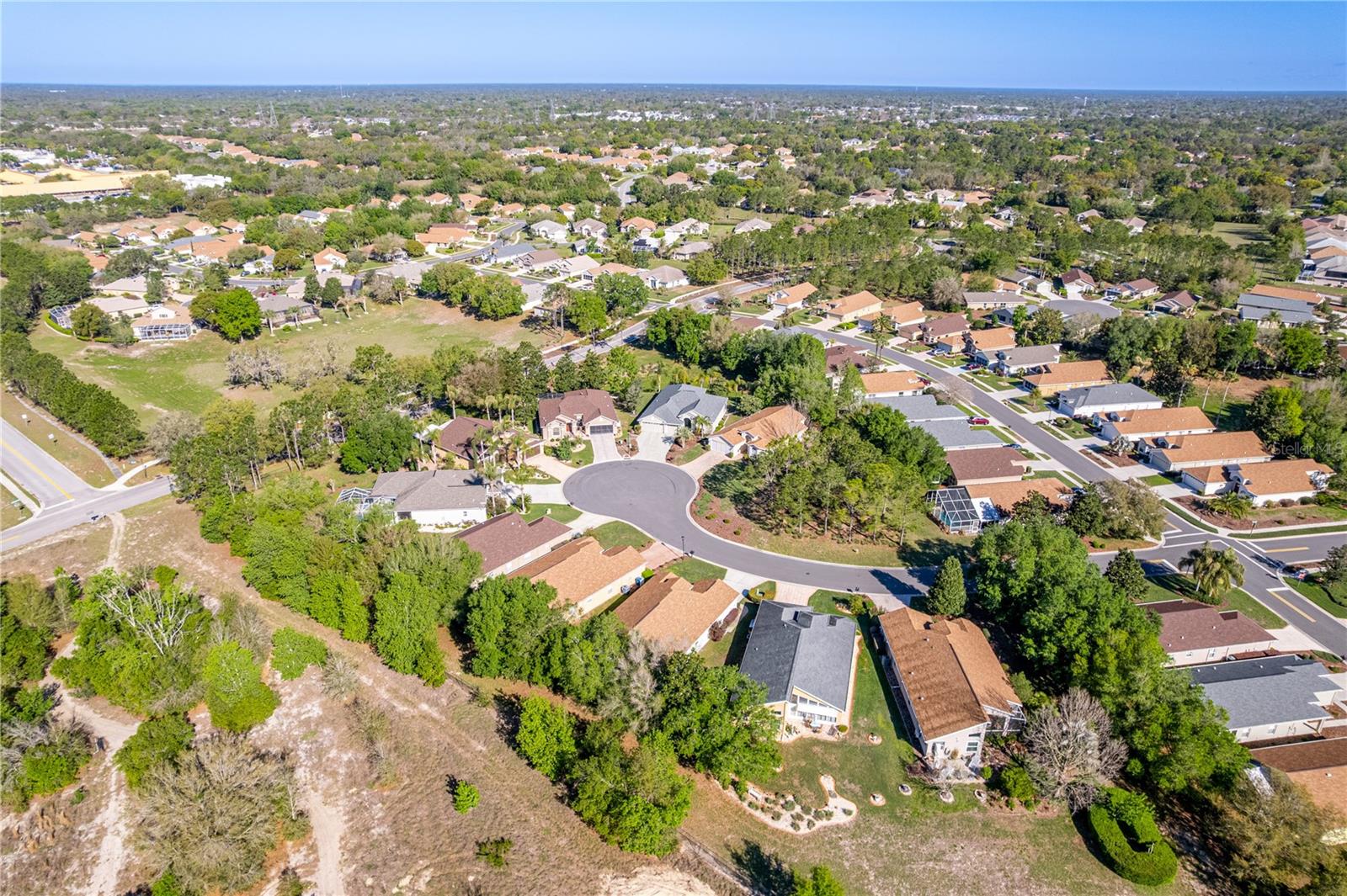 Listing photo id 61 for 150 Gordham Court