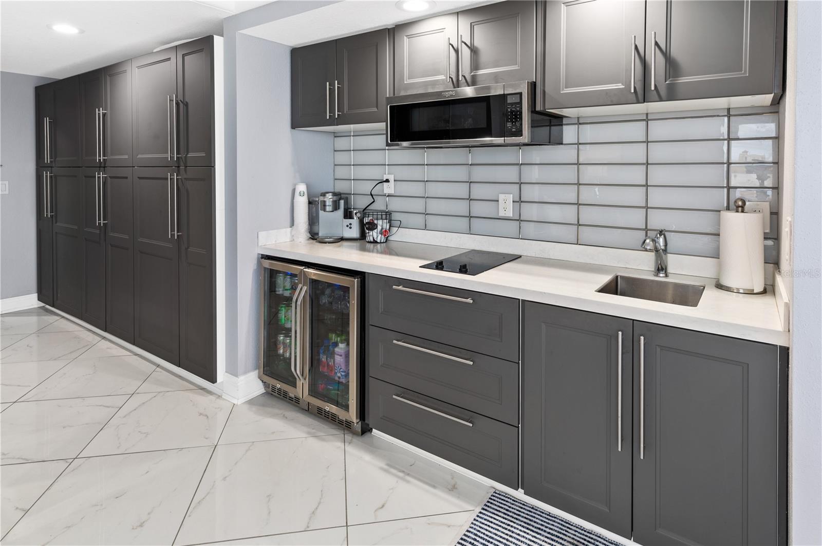 Image 10 of 22 For 2700 Atlantic Avenue 1210