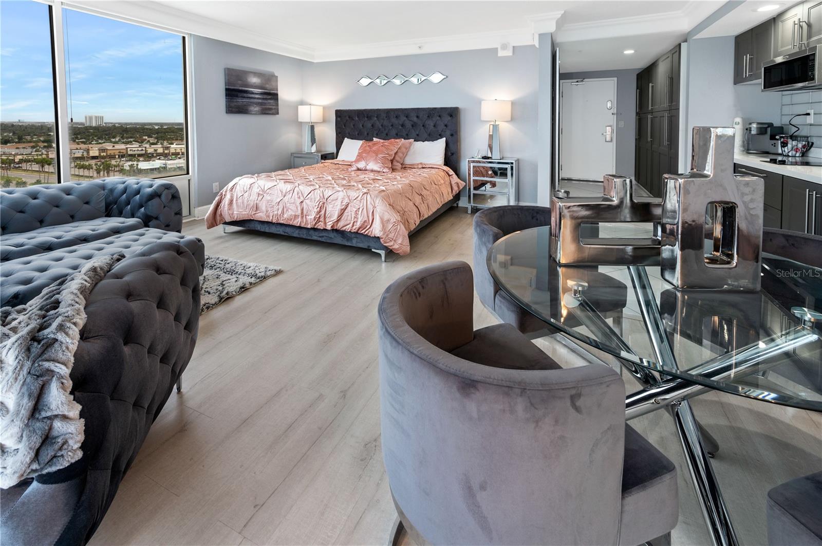 Image 8 of 22 For 2700 Atlantic Avenue 1210