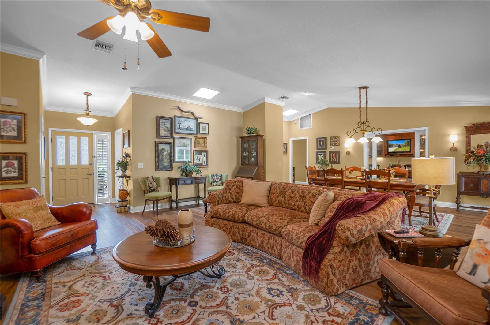 Image 11 of 66 For 9800 Regency Row