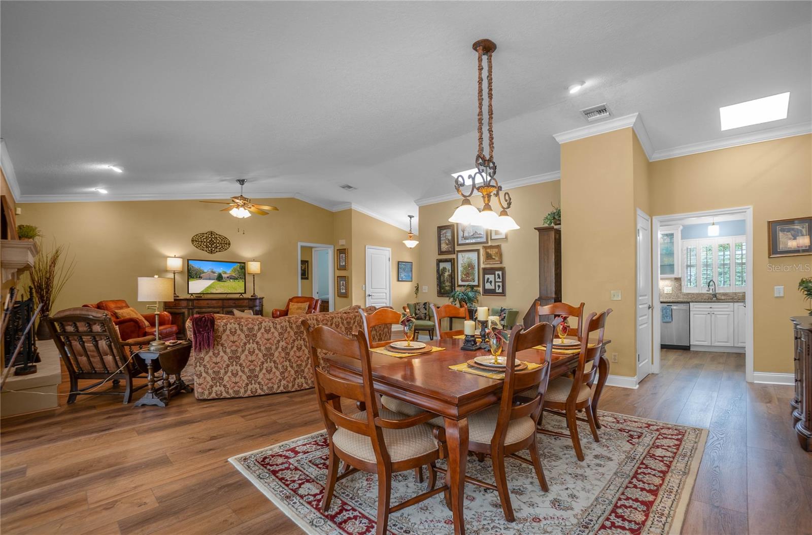 Image 12 of 66 For 9800 Regency Row