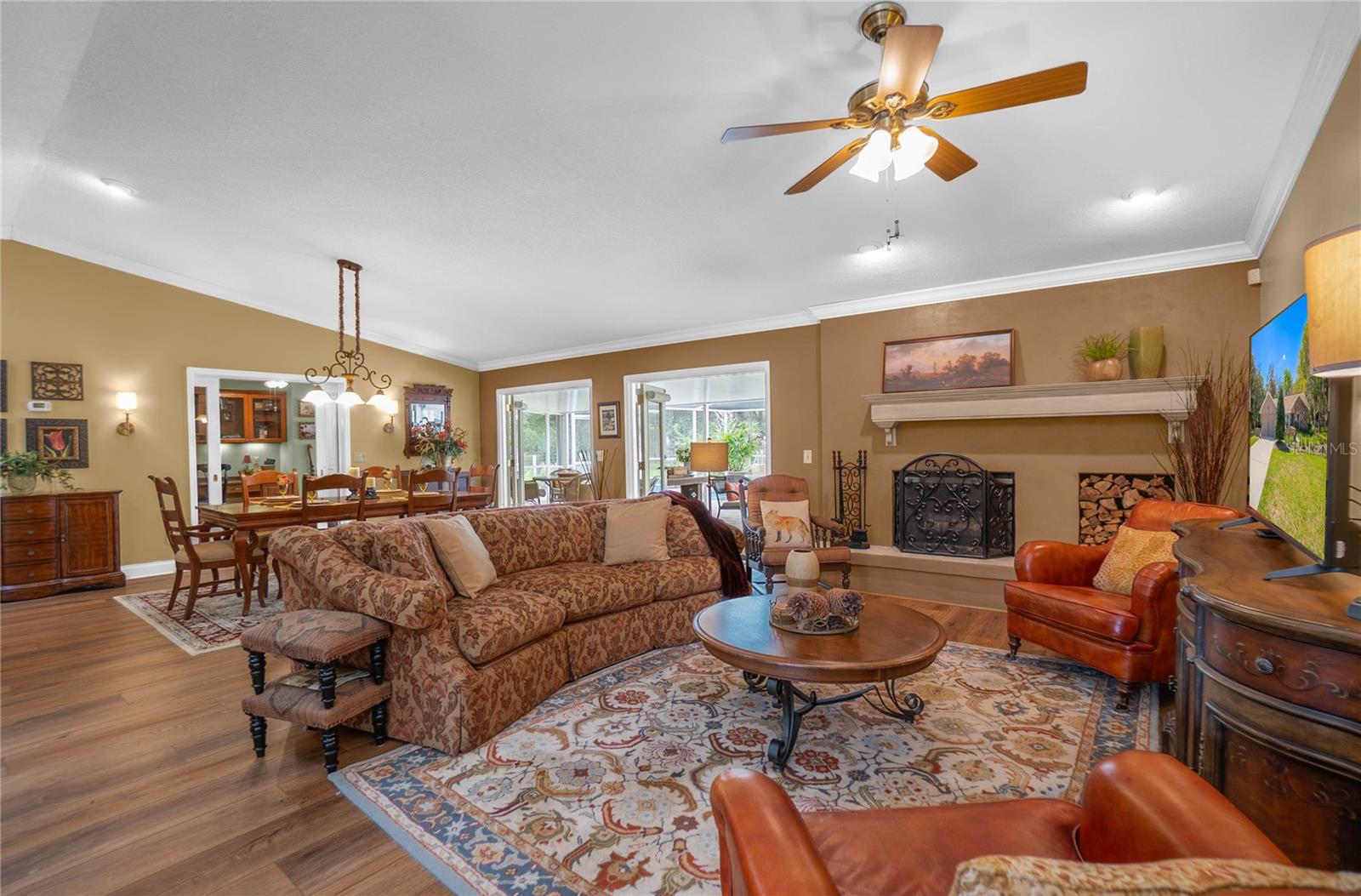 Image 14 of 66 For 9800 Regency Row