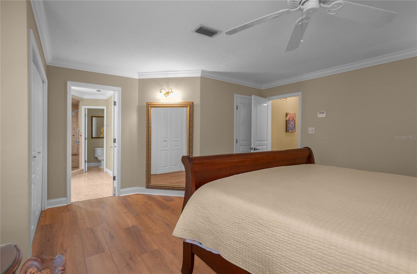 Image 25 of 66 For 9800 Regency Row