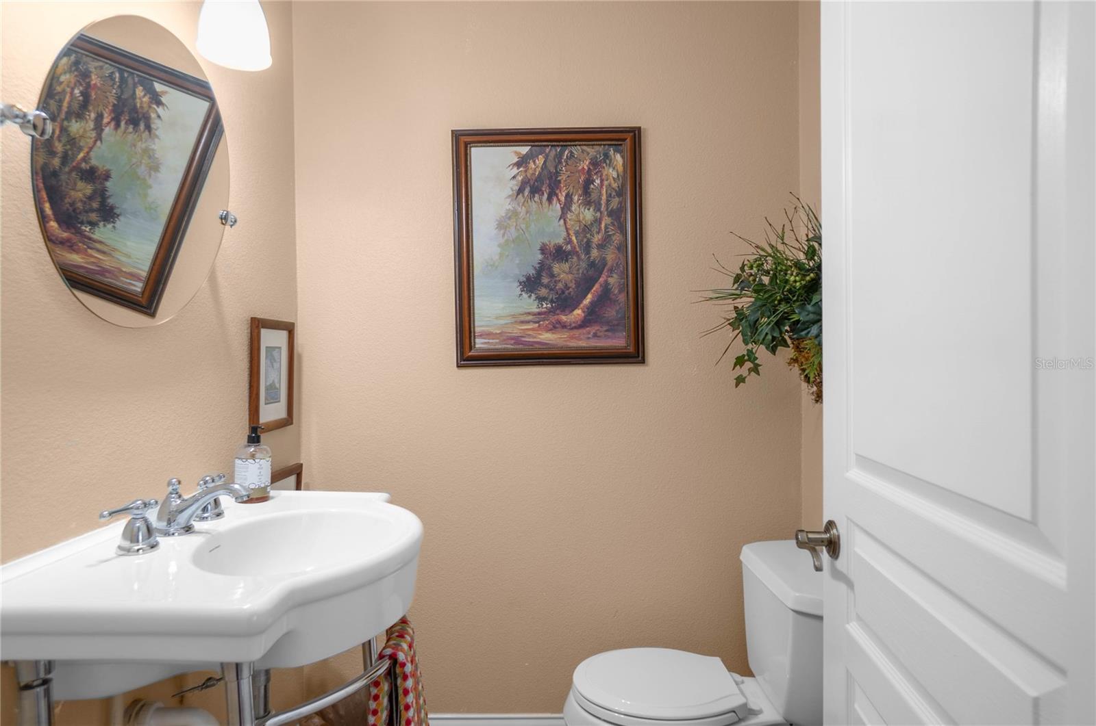 Image 31 of 66 For 9800 Regency Row