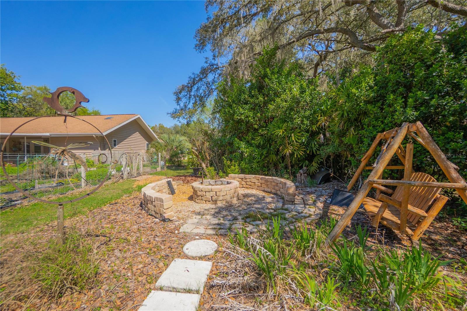 Image 45 of 66 For 9800 Regency Row