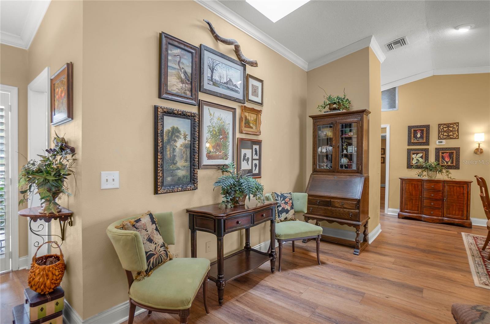 Image 9 of 66 For 9800 Regency Row