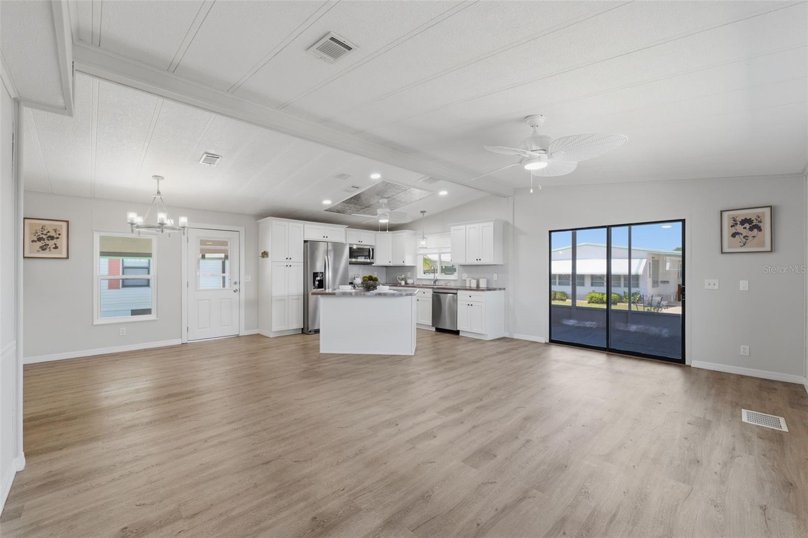 Image 4 of 18 For 2116 Kona Drive