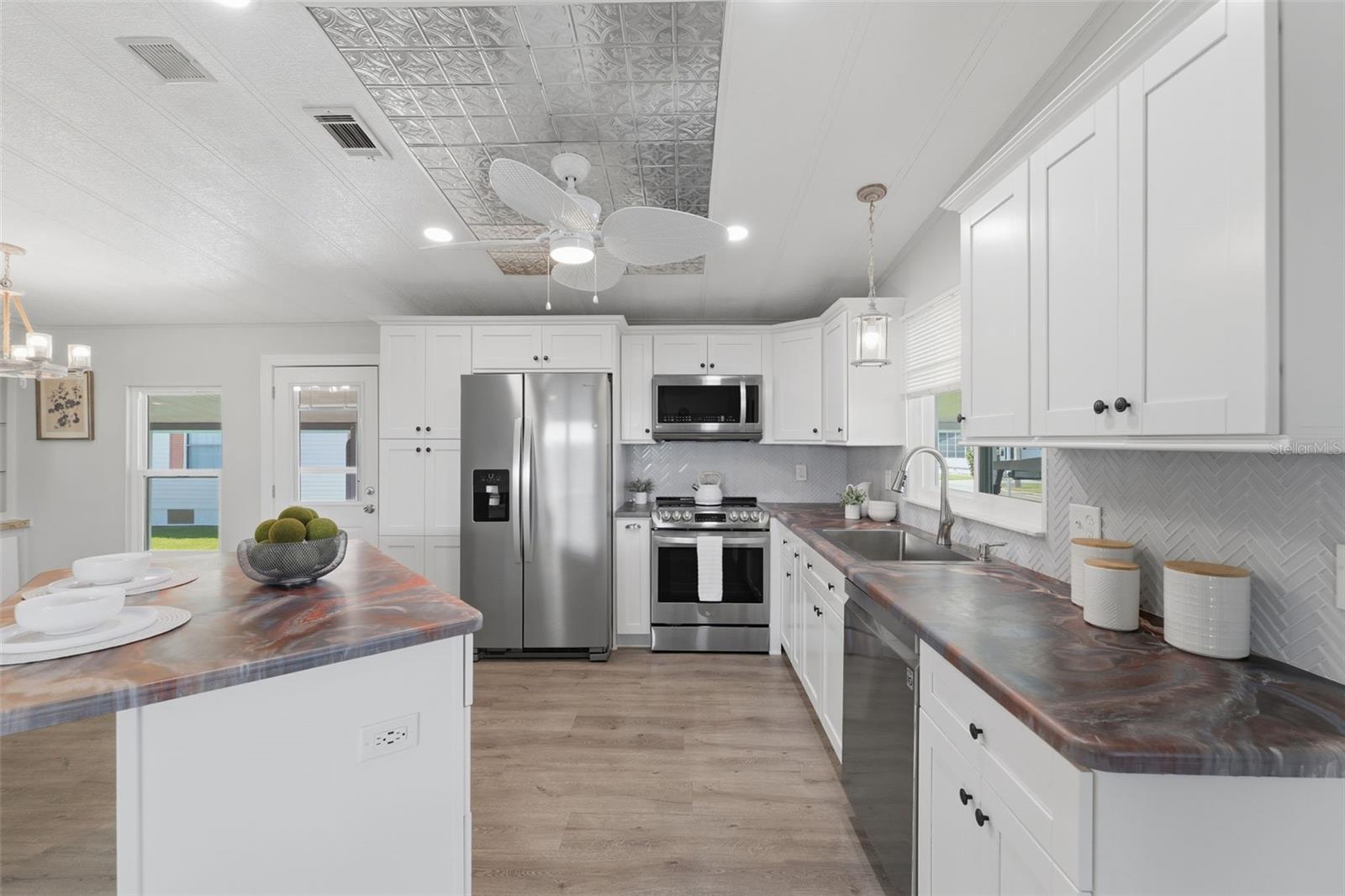 Image 6 of 18 For 2116 Kona Drive